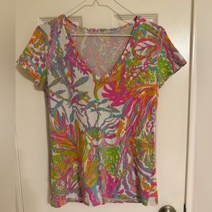 Lilly Pulitzer v neck shirt, size small